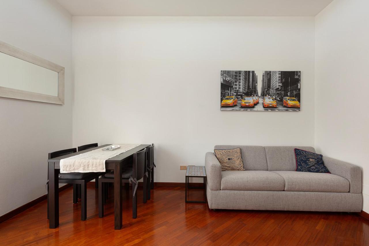 Flat In Citylife Near Metro! Mailand Exterior foto